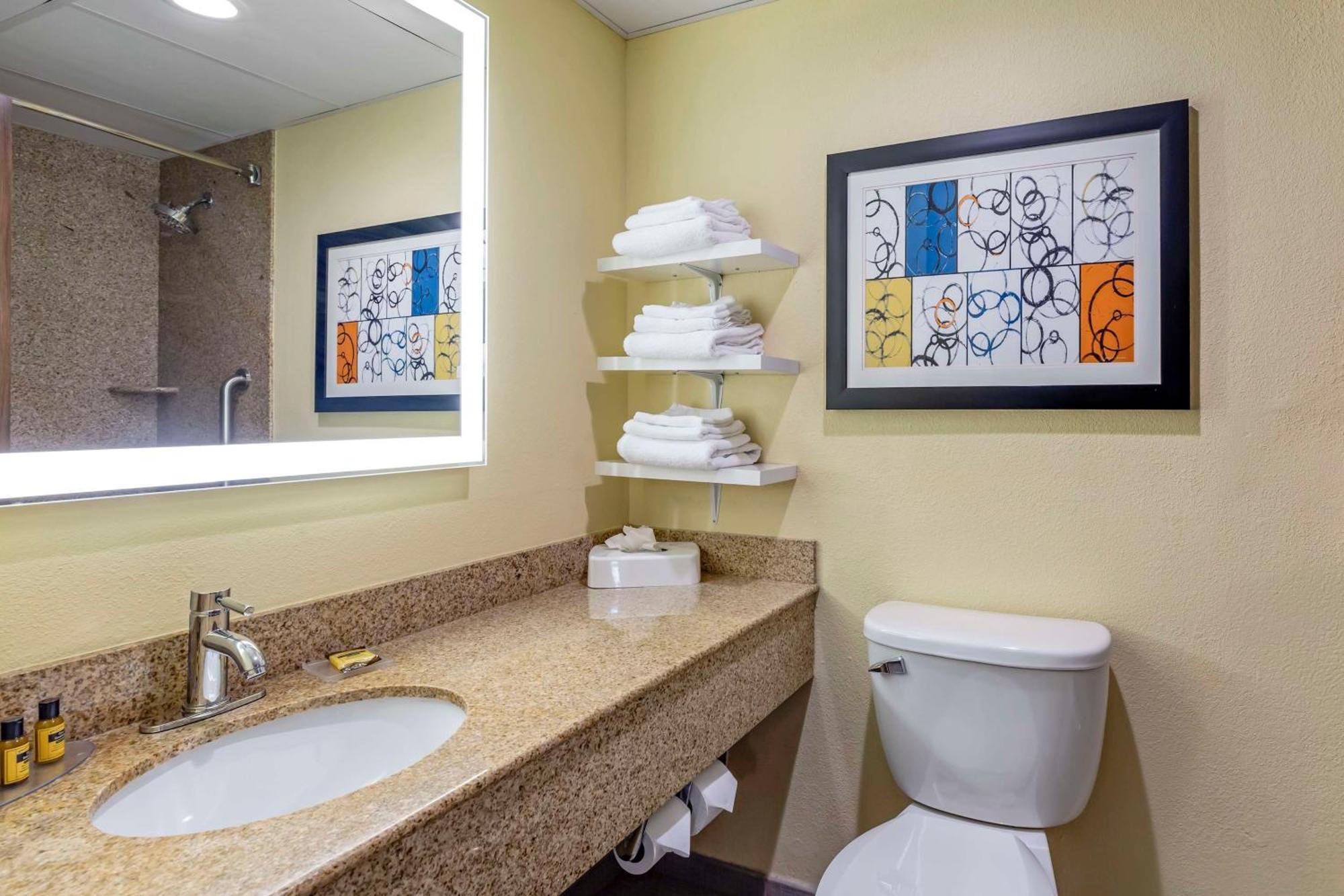 Best Western Plus North Shore Hotel Danvers Exterior photo