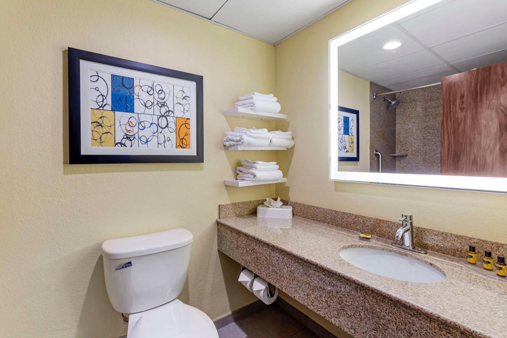 Best Western Plus North Shore Hotel Danvers Exterior photo