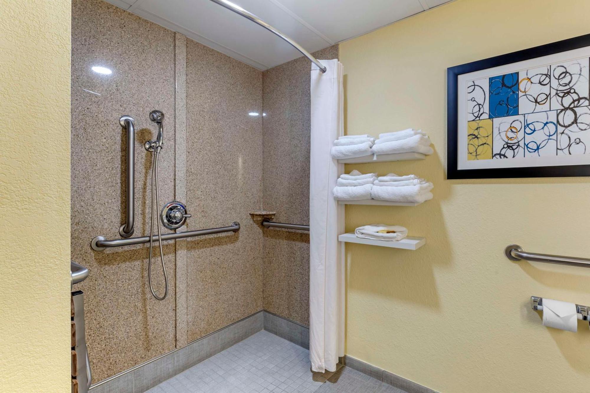 Best Western Plus North Shore Hotel Danvers Exterior photo