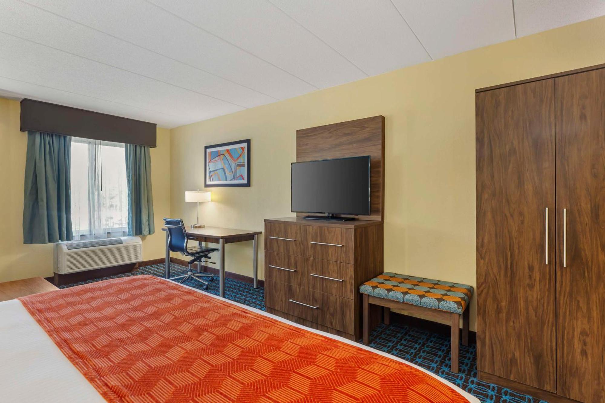 Best Western Plus North Shore Hotel Danvers Exterior photo
