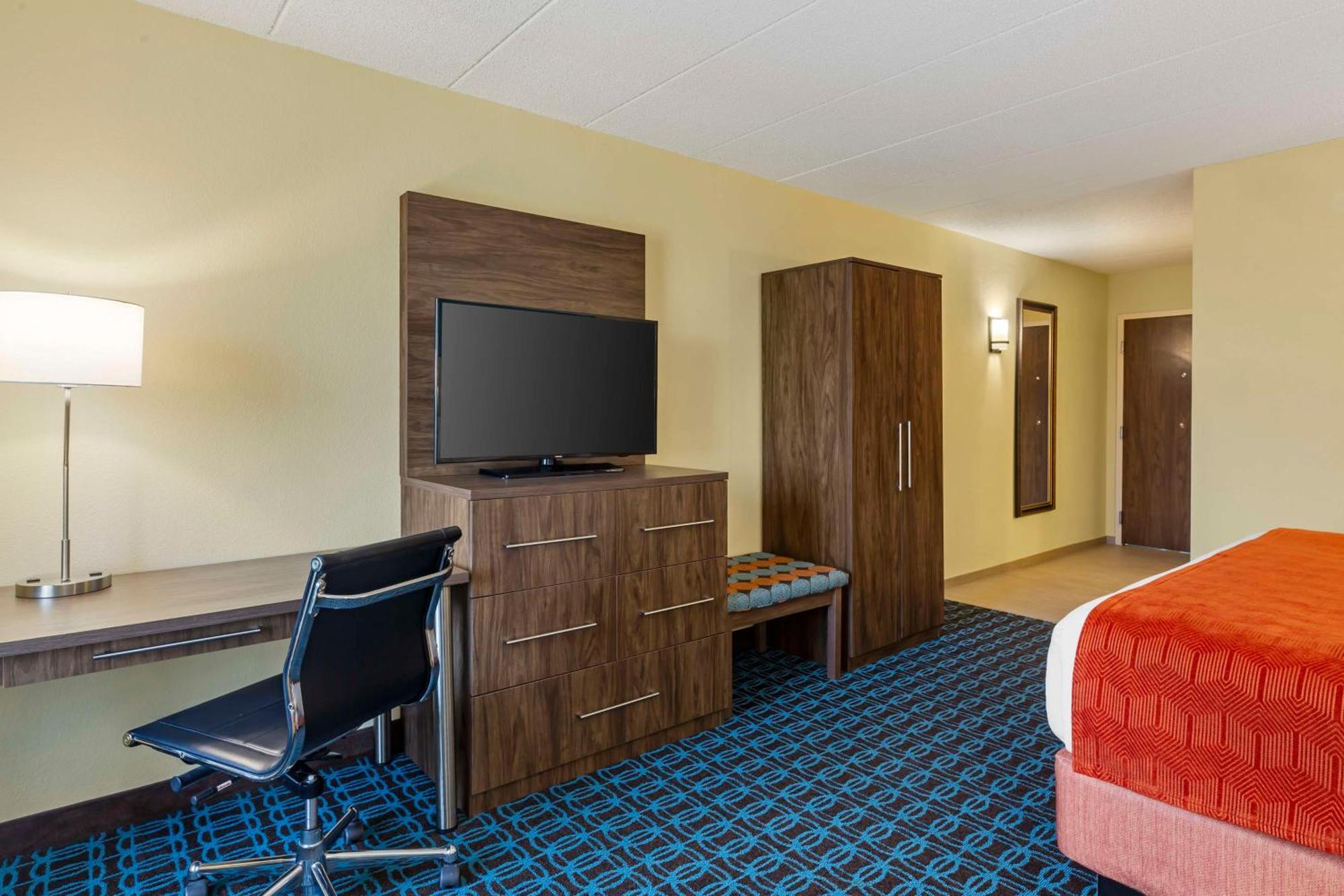 Best Western Plus North Shore Hotel Danvers Exterior photo