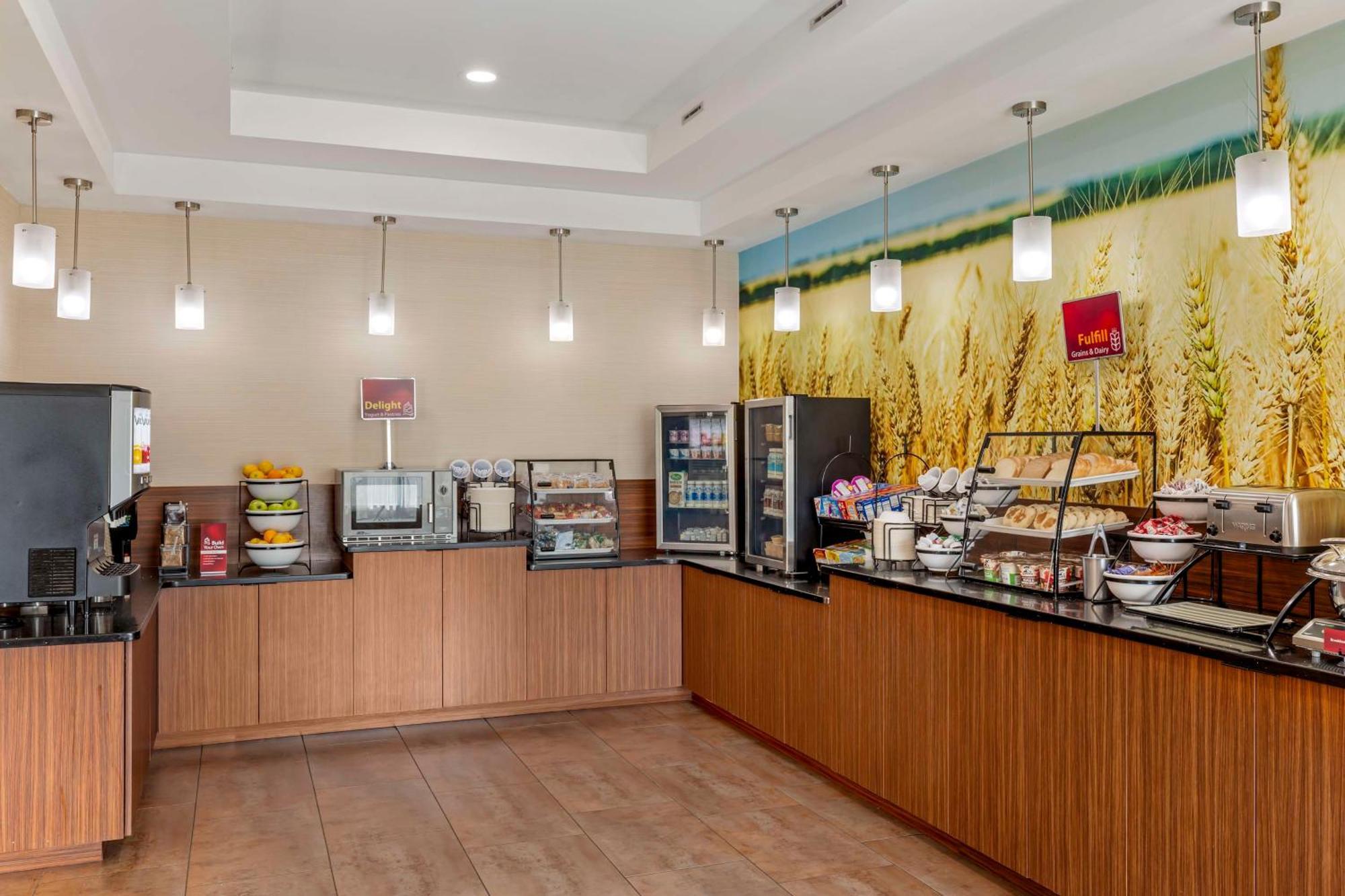 Best Western Plus North Shore Hotel Danvers Exterior photo
