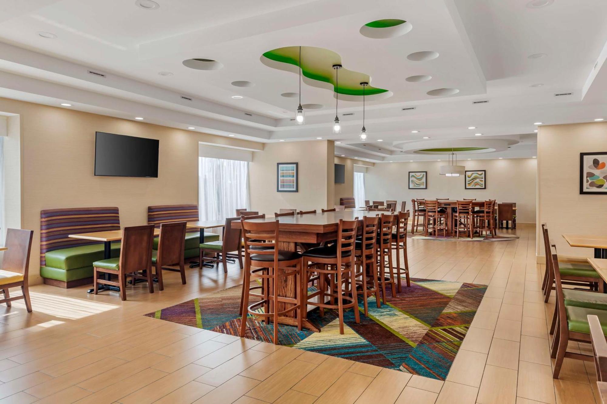 Best Western Plus North Shore Hotel Danvers Exterior photo